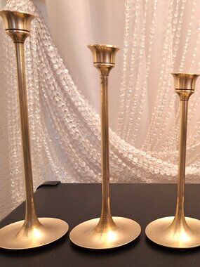 Vintage Set Of 5 Brass Candle Holders Graduated Tapered Candlesticks